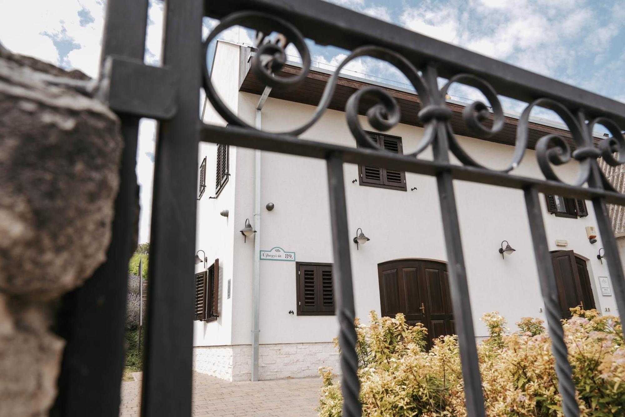 Rokusfalvy Birtok Vendeghaz Etyek Exterior photo